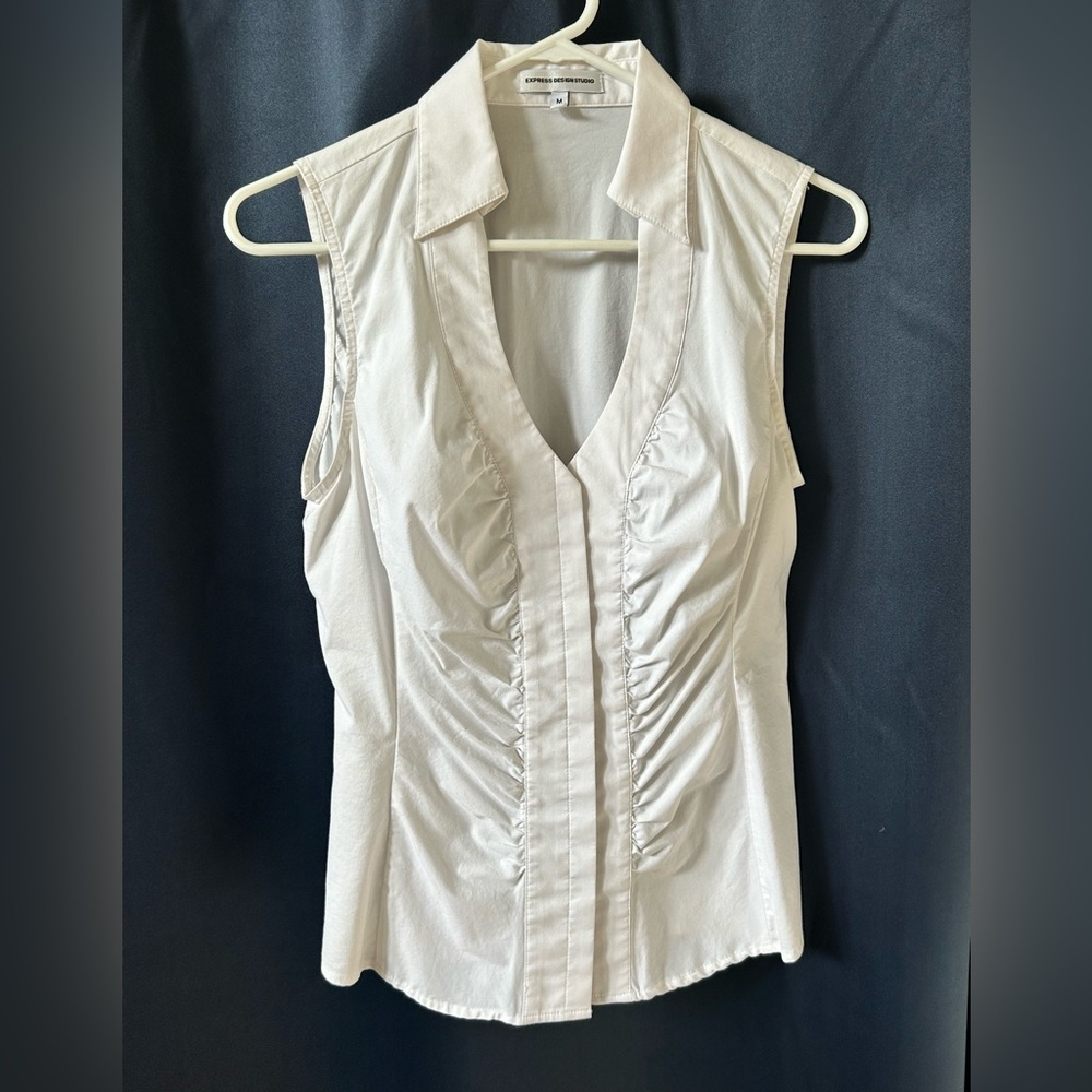 White blouse hook closure-Medium